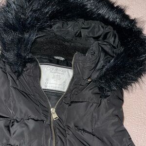 XL Calvin Klein black puffer vest with detachable fur hood